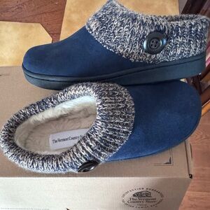 Cozy Knit Trim Women's Slippers in Navy